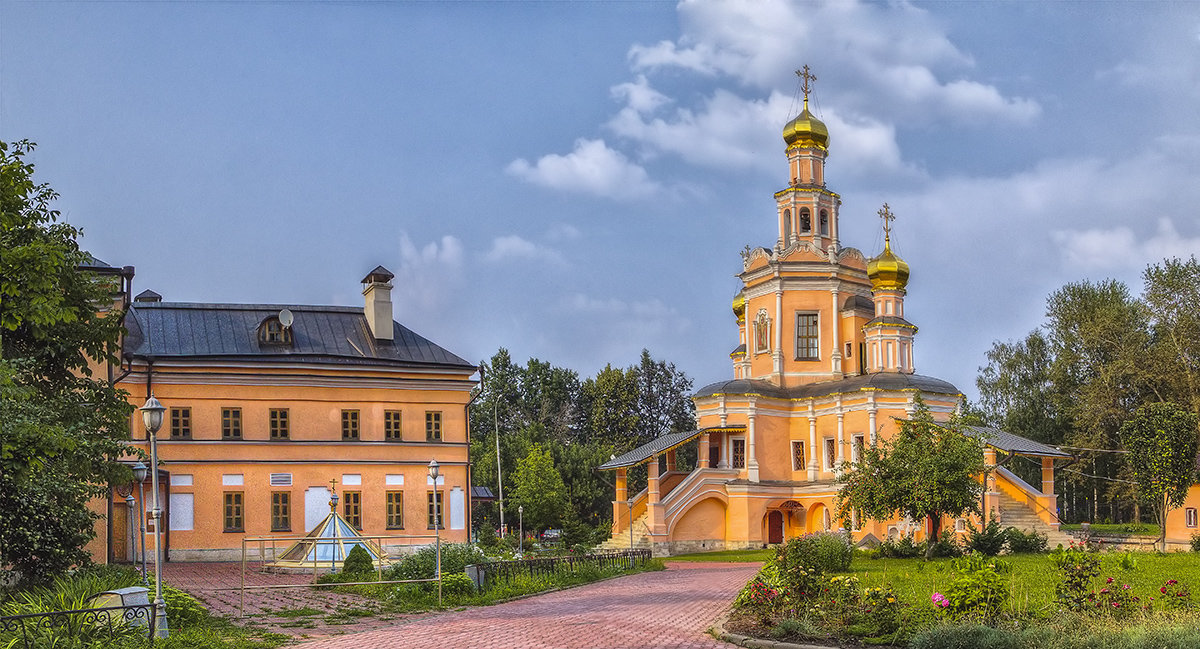 Бориса и глеба в зюзино. Храм Бориса и Глеба в Зюзино. Церковь святых благоверных Бориса и Глеба в Зюзино. Церковь св Бориса и Глеба в Зюзине 1688 г. Церковь Бориса и Глеба в Зюзино Москва 1688-1704.